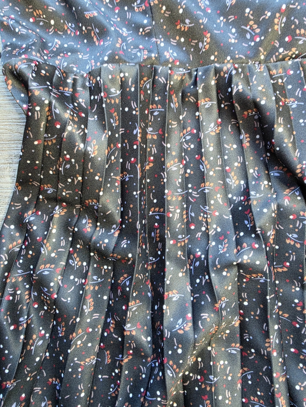 Dark Blue Micro Floral Long-Sleeve Pleated Midi Dress - Picture 12 of 13